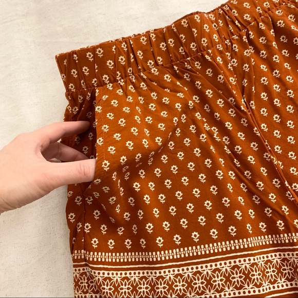 GARAGE Flower Print Shorts - Picture 4 of 8